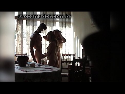 ❤️ Sexveninder inviterer en kæmpe mand og en trekant med ham ️ Porn video at da.xxxlfv.top